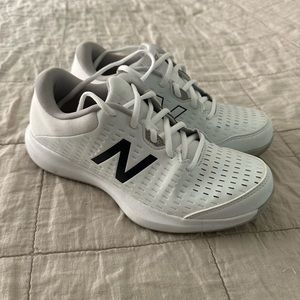 New Balance 696v4 Tennis Shoes Like New Size 8.5